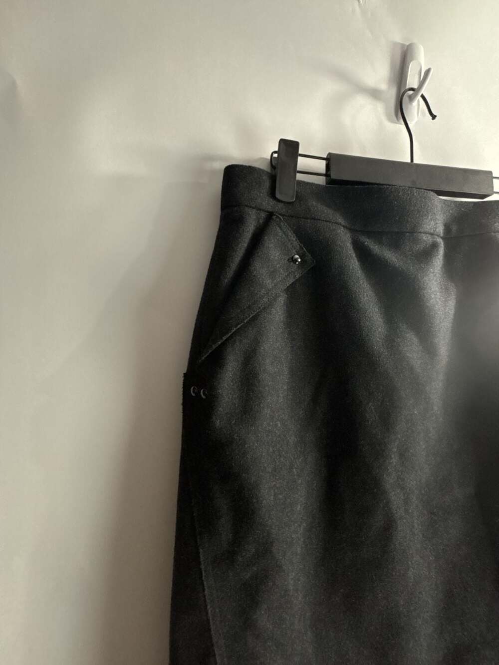 Per Se Charcoal Gray Wool Blend Pencil Skirt with Studded Detail - Picture 2 of 7